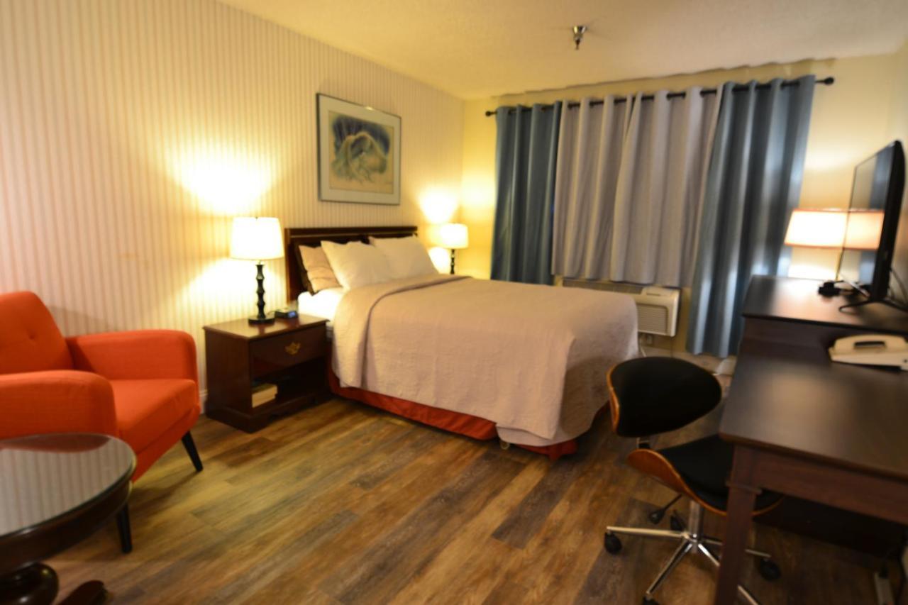 Hotel International Lynnwood Εξωτερικό φωτογραφία