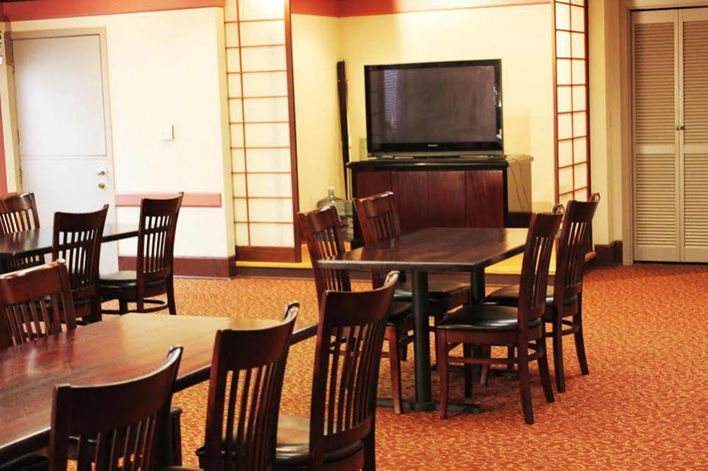 Hotel International Lynnwood Εξωτερικό φωτογραφία